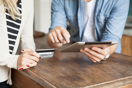 hands_tablet_payment_mobile_online-NEW